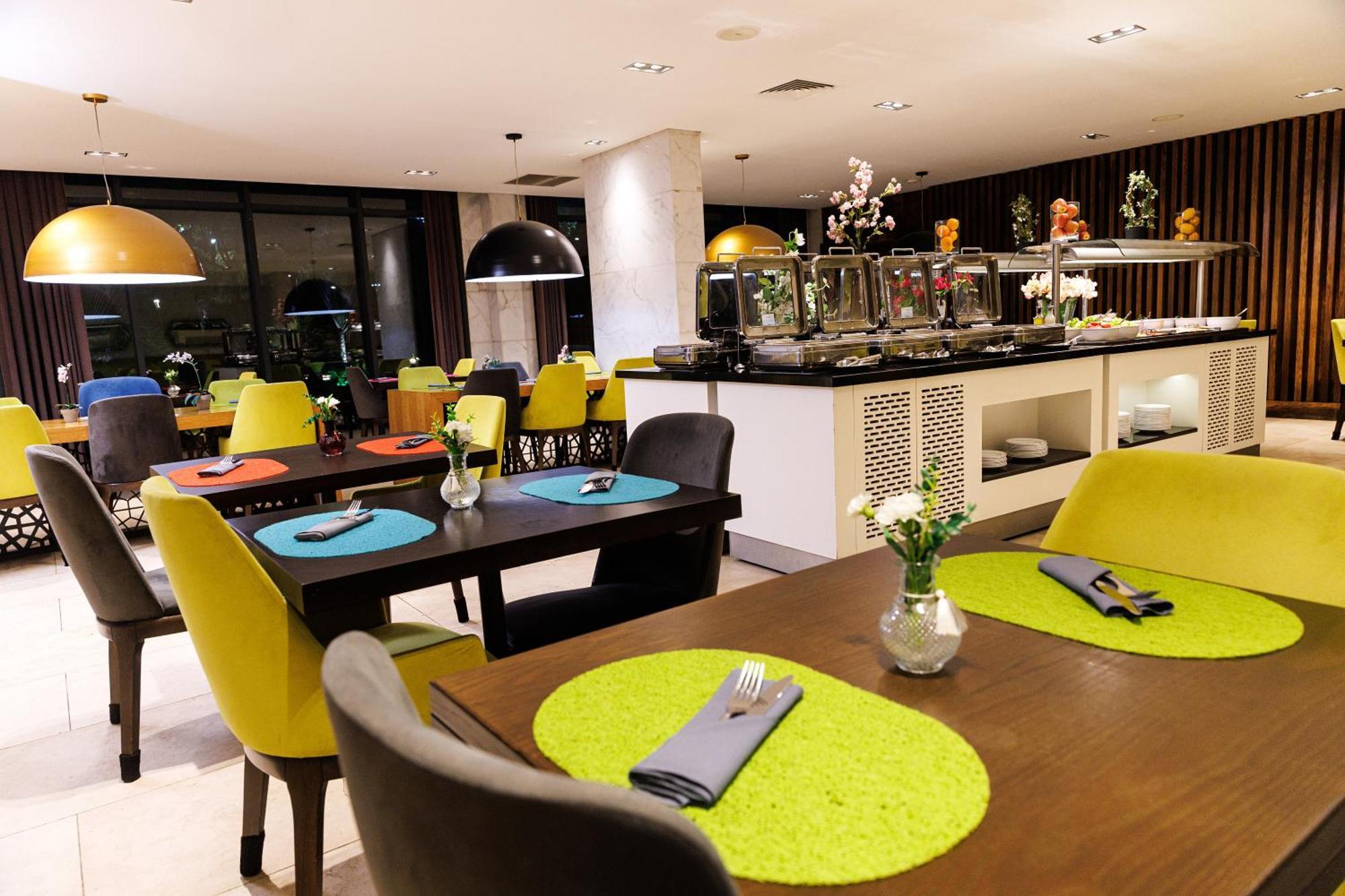 Riviera Royal Hotel Conakry Luaran gambar