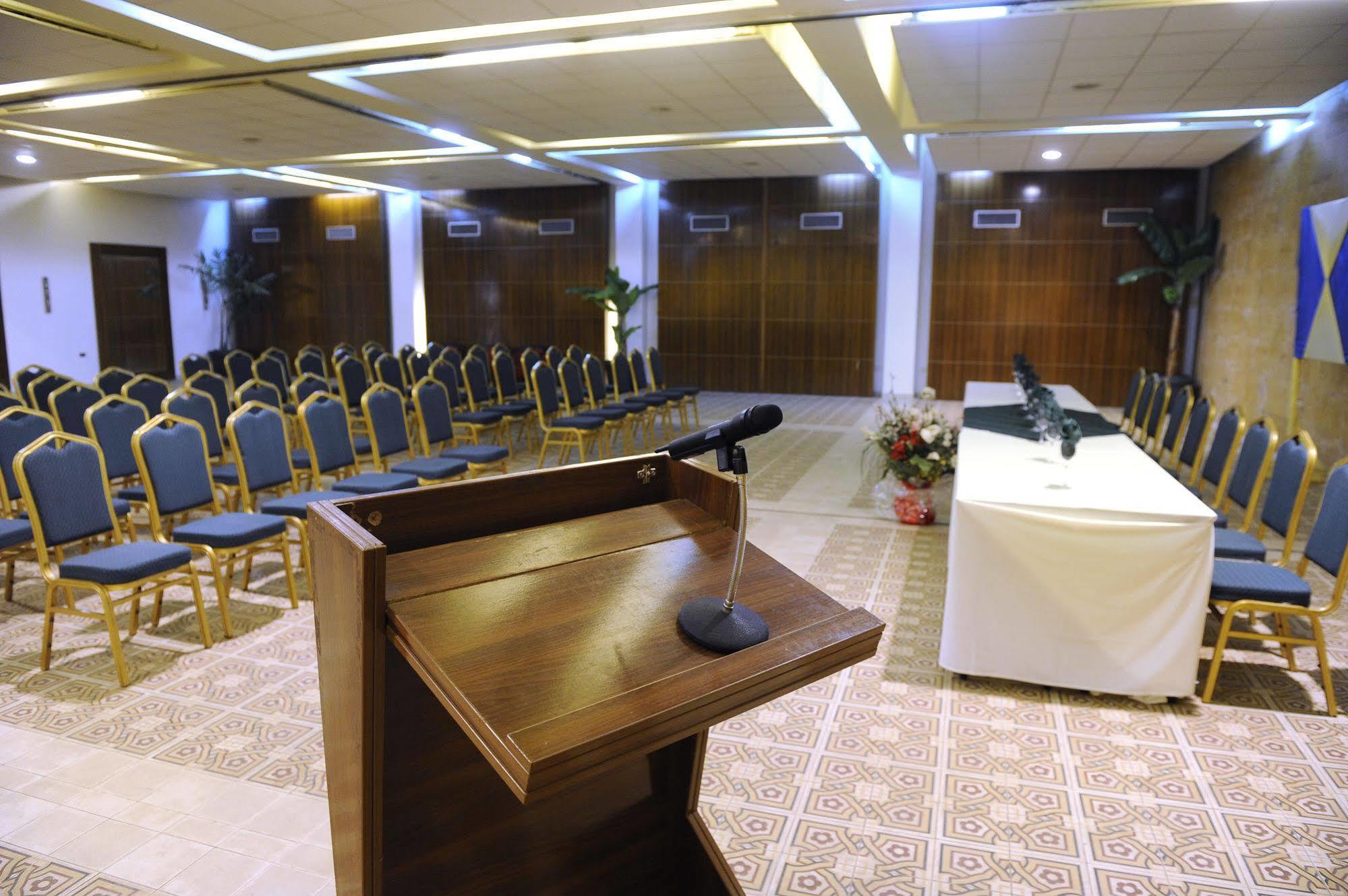 Riviera Royal Hotel Conakry Luaran gambar